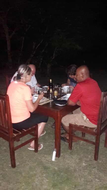Indika Lake Resort Nuwarawewa East Extérieur photo